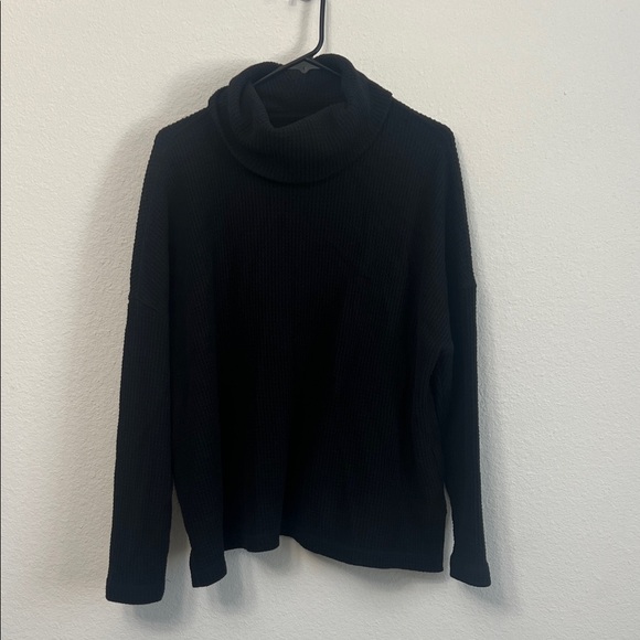 Old Navy Sweaters - Old Navy Black Cowl Neck Sweater - M